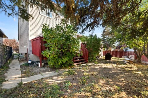 48 Castleglen Court Ne, Calgary, AB - Outdoor