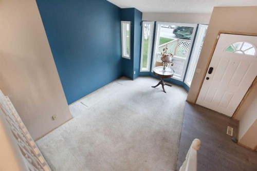 127 Shawinigan Drive Sw, Calgary, AB - Indoor Photo Showing Other Room