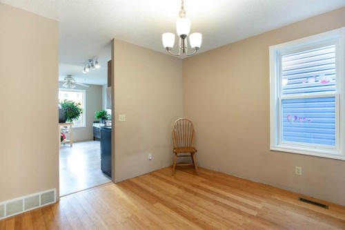 127 Shawinigan Drive Sw, Calgary, AB - Indoor Photo Showing Other Room