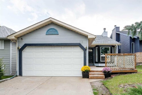 127 Shawinigan Drive Sw, Calgary, AB - Outdoor With Exterior