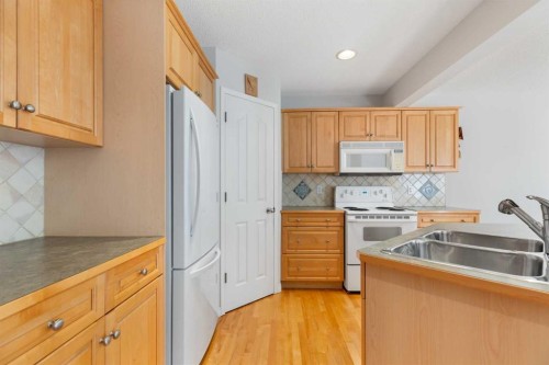 85 Royal Oak Crescent Nw, Calgary, AB 