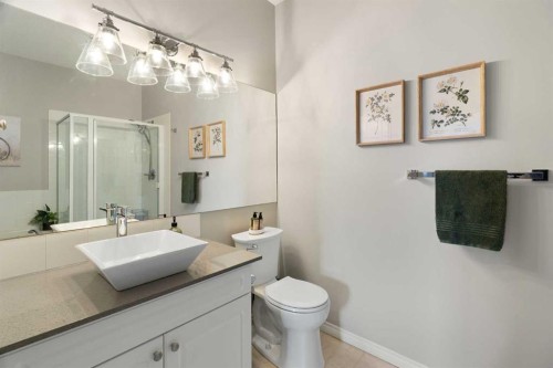 1301-7451 Springbank Boulevard Sw, Calgary, AB - Indoor Photo Showing Bathroom