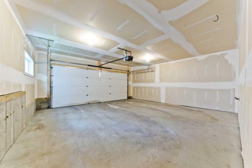 373 Nolancrest Heights Nw, Calgary, AB - Indoor Photo Showing Garage