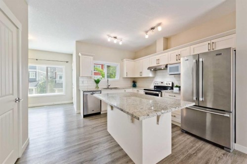 373 Nolancrest Heights Nw, Calgary, AB - Indoor Photo Showing Kitchen With Double Sink With Upgraded Kitchen