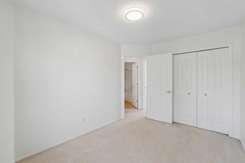 74 Spring View Sw, Calgary, AB - Indoor