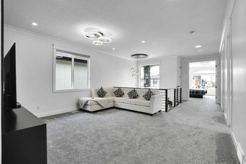 4508 87 Avenue Ne, Calgary, AB - Indoor