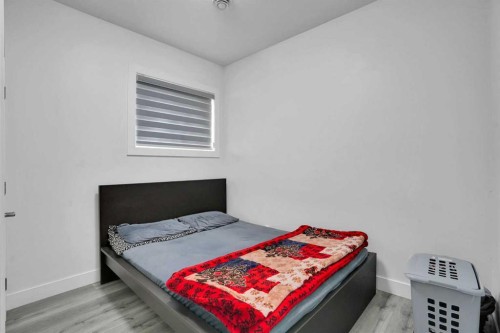 4508 87 Avenue Ne, Calgary, AB - Indoor Photo Showing Bedroom