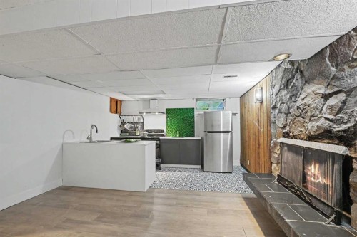 711 118 Avenue Sw, Calgary, AB - Indoor