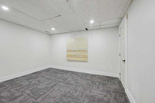 711 118 Avenue Sw, Calgary, AB - Indoor Photo Showing Other Room