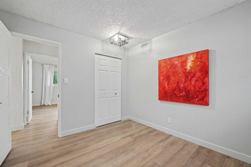 711 118 Avenue Sw, Calgary, AB - Indoor Photo Showing Other Room