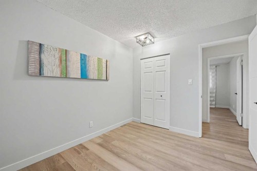 711 118 Avenue Sw, Calgary, AB - Indoor Photo Showing Other Room