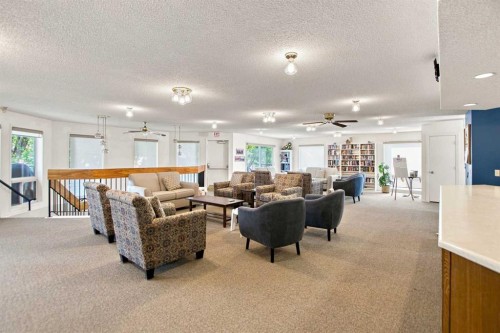 75 Lincoln Manor East, Calgary, AB - Indoor Photo Showing Living Room