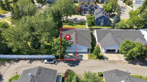 75 Lincoln Manor East, Calgary, AB - Outdoor