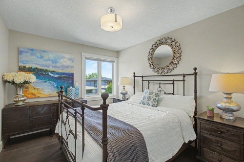 1355 Colgrove Avenue Ne, Calgary, AB - Indoor Photo Showing Bedroom