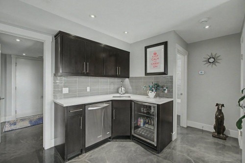 1355 Colgrove Avenue Ne, Calgary, AB - Indoor Photo Showing Kitchen
