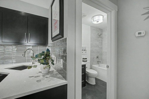 1355 Colgrove Avenue Ne, Calgary, AB - Indoor