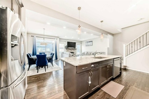 60 Evansborough Road Nw, Calgary, AB - Indoor Photo Showing Kitchen With Upgraded Kitchen