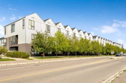 3529 69 Street NW Calgary, AB T3B 6E8