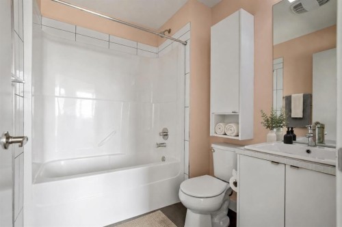 3529 69 Street Nw, Calgary, AB - Indoor Photo Showing Bathroom
