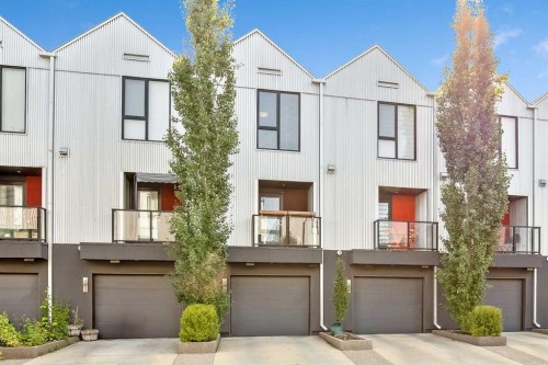 3529 69 Street Nw, Calgary, AB - Outdoor With Balcony With Facade