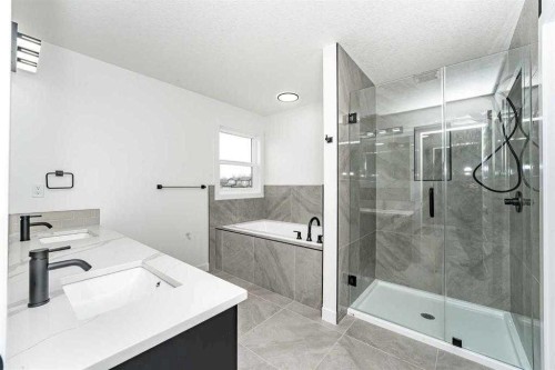 180 Lakewood Circle, Strathmore, AB - Indoor Photo Showing Bathroom