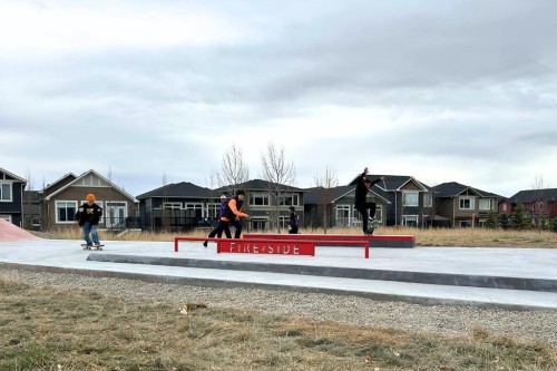 7 Emberside Hollow, Cochrane, AB - Outdoor