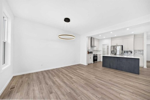 344 Herron Landing Ne, Calgary, AB - Indoor Photo Showing Kitchen