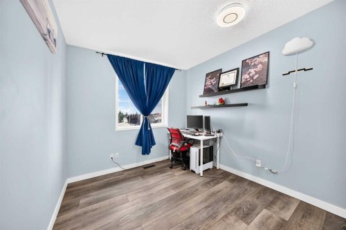 92 San Diego Green Ne, Calgary, AB - Indoor Photo Showing Other Room