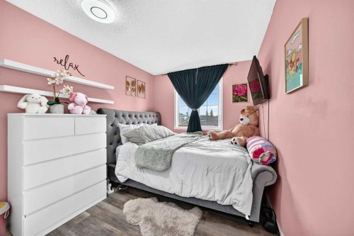 92 San Diego Green Ne, Calgary, AB - Indoor Photo Showing Bedroom