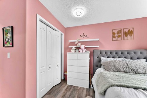 92 San Diego Green Ne, Calgary, AB - Indoor Photo Showing Bedroom