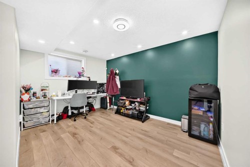 92 San Diego Green Ne, Calgary, AB - Indoor Photo Showing Office