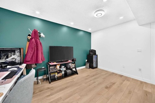 92 San Diego Green Ne, Calgary, AB - Indoor Photo Showing Other Room
