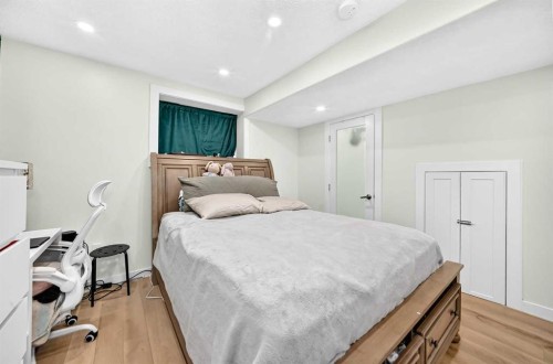 92 San Diego Green Ne, Calgary, AB - Indoor Photo Showing Bedroom