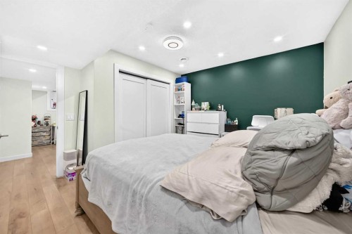 92 San Diego Green Ne, Calgary, AB - Indoor Photo Showing Bedroom