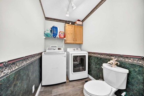 92 San Diego Green Ne, Calgary, AB - Indoor Photo Showing Laundry Room
