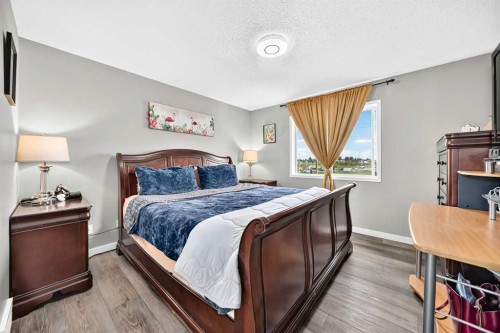 92 San Diego Green Ne, Calgary, AB - Indoor Photo Showing Bedroom