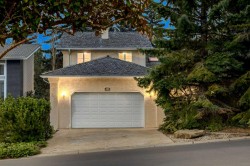 660 Coach Grove Road SW Calgary, AB T3H 1C6