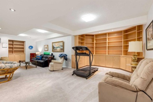 660 Coach Grove Road Sw, Calgary, AB - Indoor