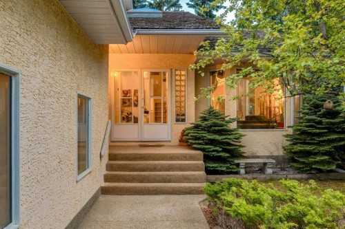 660 Coach Grove Road Sw, Calgary, AB - Outdoor