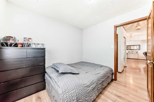 68 Harvest Oak Way Ne, Calgary, AB - Indoor Photo Showing Bedroom