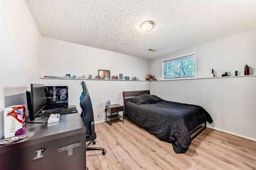 68 Harvest Oak Way Ne, Calgary, AB - Indoor Photo Showing Bedroom