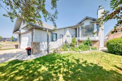 68 Harvest Oak Way NE Calgary, AB T3K 3Y2