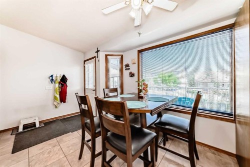 68 Harvest Oak Way Ne, Calgary, AB - Indoor Photo Showing Dining Room