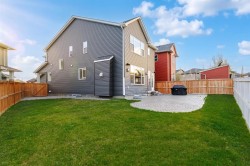 29 Evansglen Place NW Calgary, AB T3P 0P5