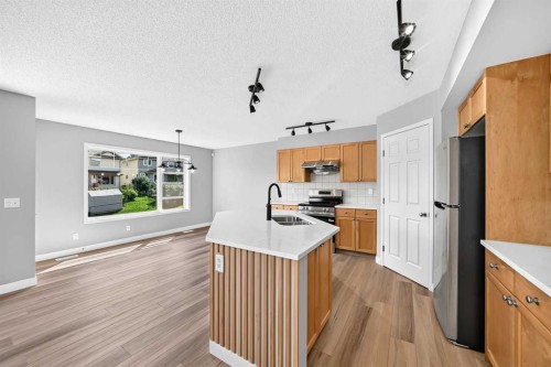 94 Panamount Rise Nw, Calgary, AB - Indoor Photo Showing Kitchen