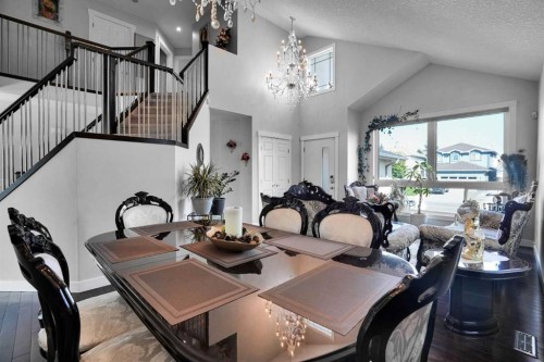 7276 California Boulevard Ne, Calgary, AB - Indoor Photo Showing Dining Room