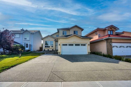 7276 California Boulevard Ne, Calgary, AB - Outdoor With Facade
