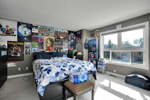 7276 California Boulevard Ne, Calgary, AB - Indoor Photo Showing Bedroom