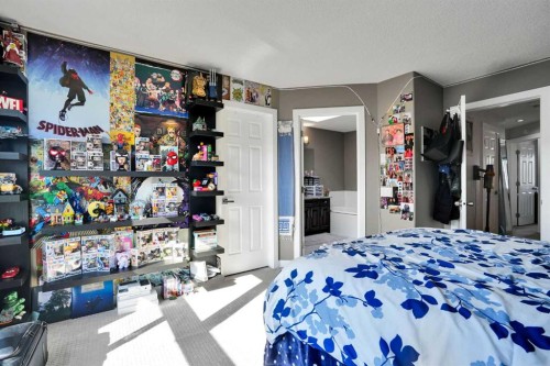 7276 California Boulevard Ne, Calgary, AB - Indoor Photo Showing Bedroom