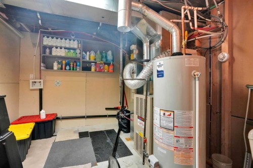 7276 California Boulevard Ne, Calgary, AB - Indoor Photo Showing Basement